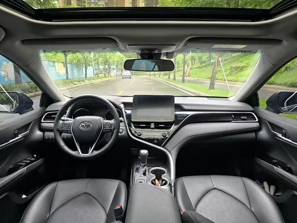 Camry 2023 2.0G Luxury Edition