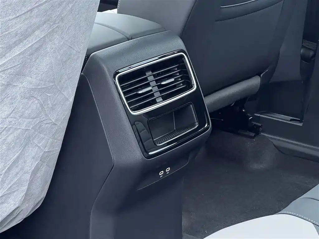 Tavendor 2025 330TSI Luxury Edition