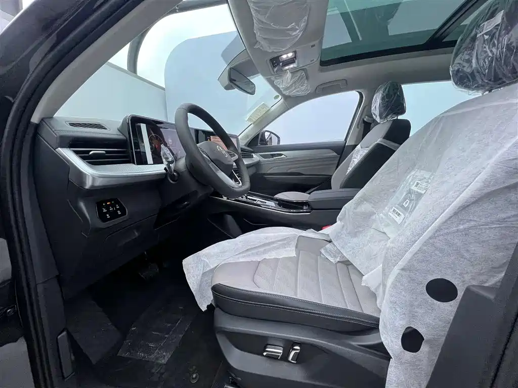Tavendor 2025 330TSI Luxury Edition