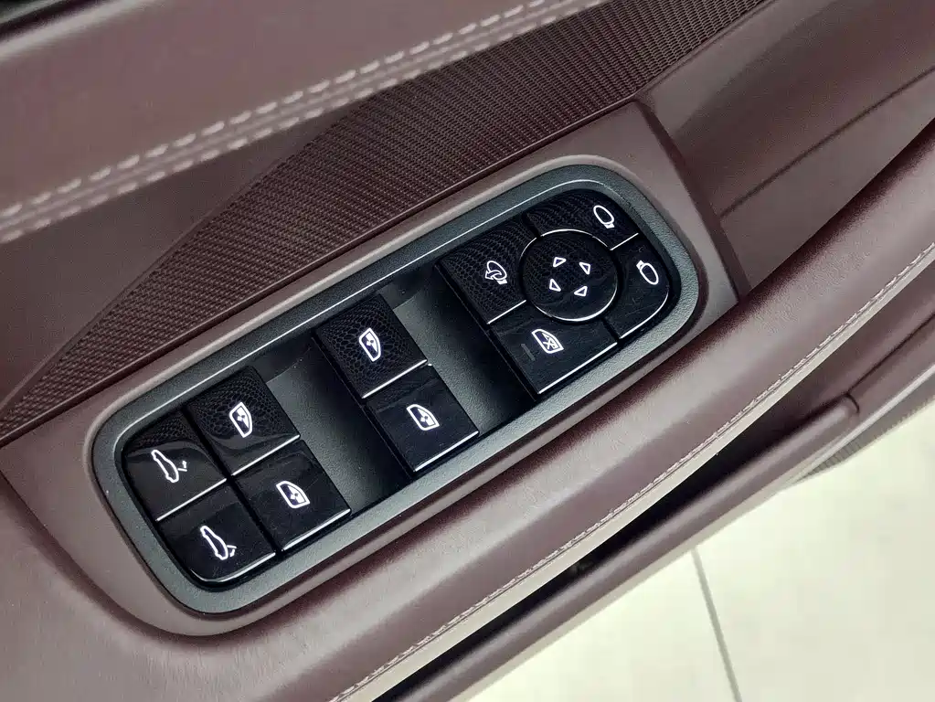 Porsche Panamera 4 Executive LWB 3.0T