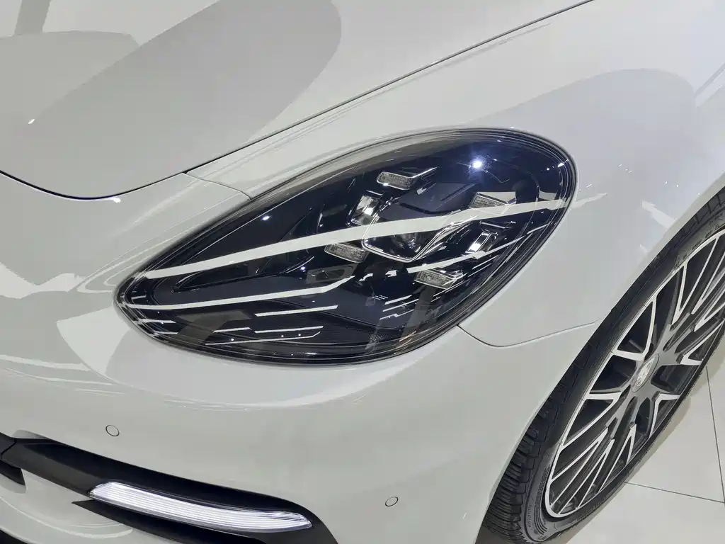 Porsche Panamera 4 Executive LWB 3.0T