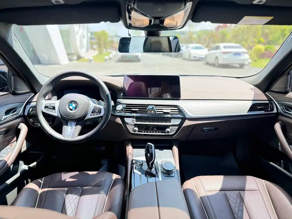 BMW 5 Series 2021 530Li Leading Edition M Sport Package
