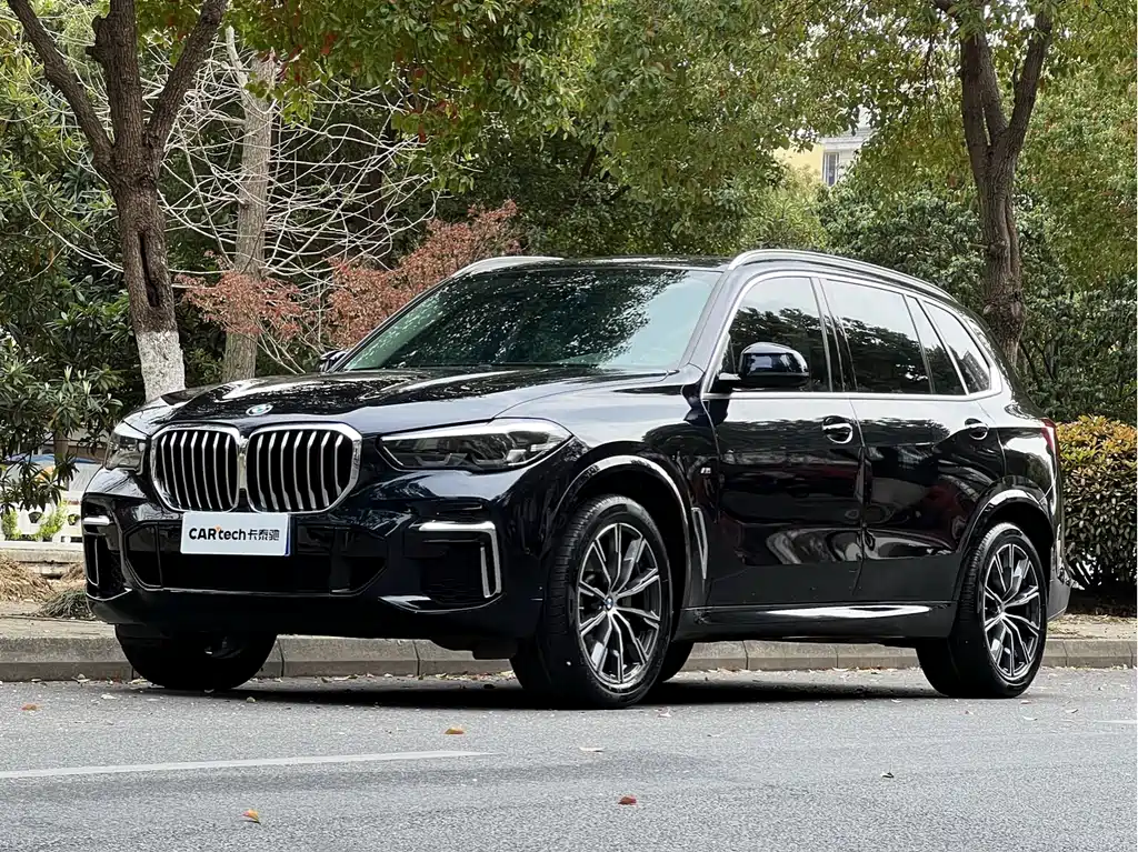 BMW X5 2022 xDrive 30Li M Sport Package