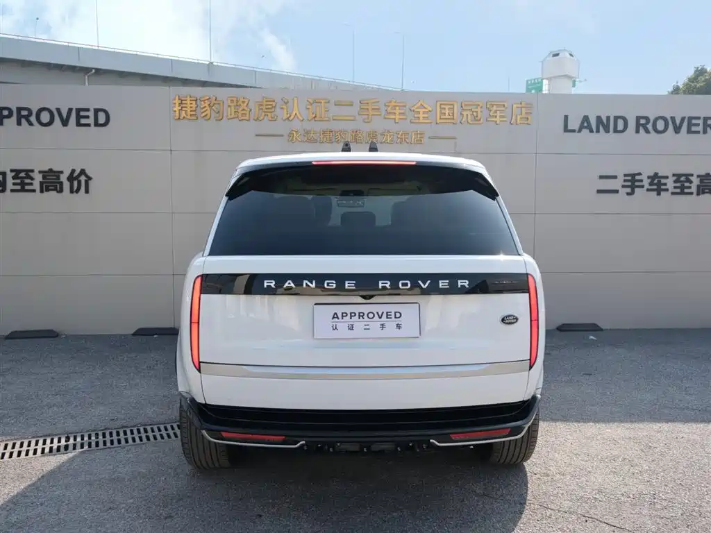 Range Rover 2023 3.0 L6 400PS Autobiography LWB