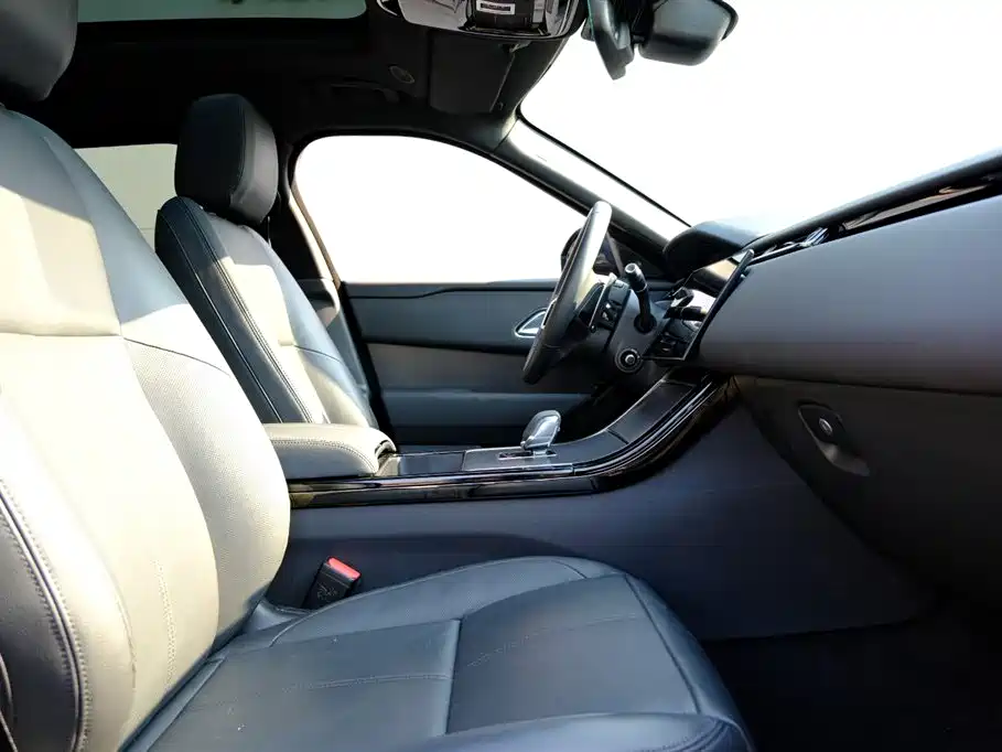 Range Rover Velar 2025 Dynamic SE