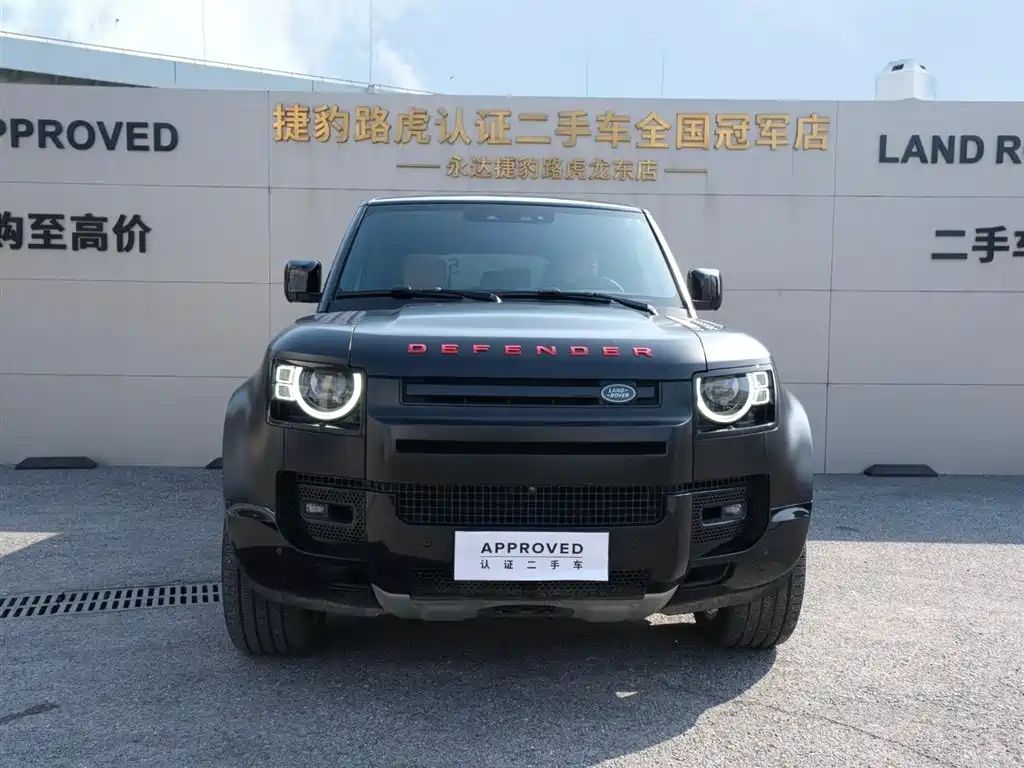 Land Rover Defender 2024 110 5.0T V8