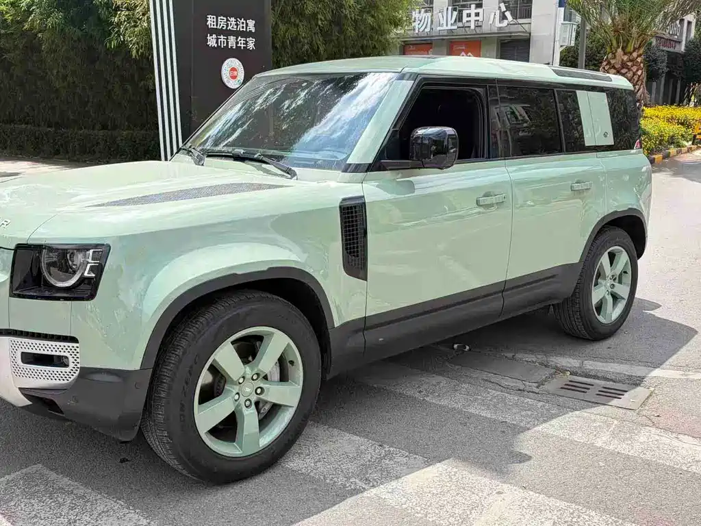Land Rover Defender 2023 110 3.0T P400 75th Anniversary Legacy Edition