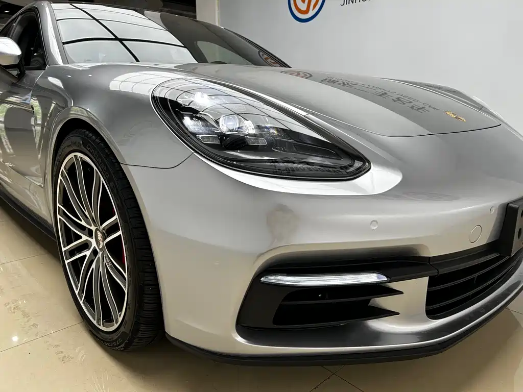 2017 Porsche Panamera 3.0T