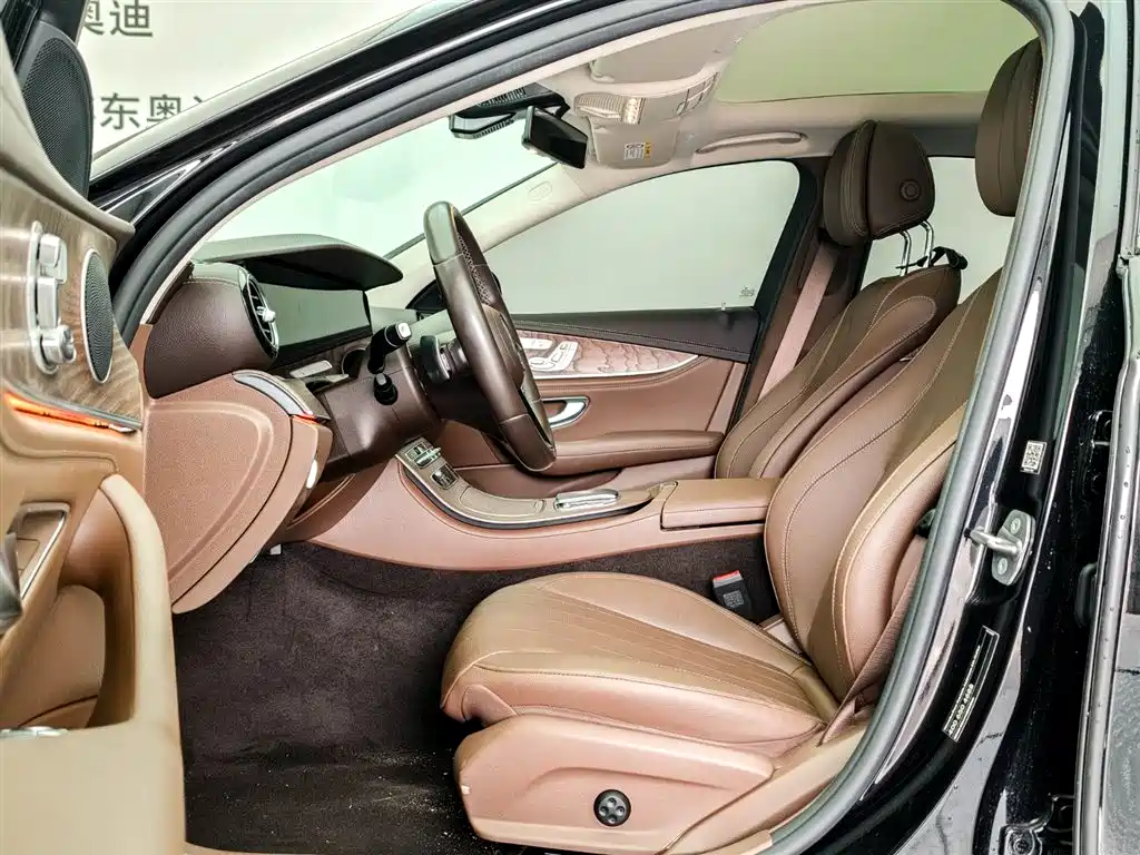 Mercedes-Benz E-Class 2023 E 300 L Fashion