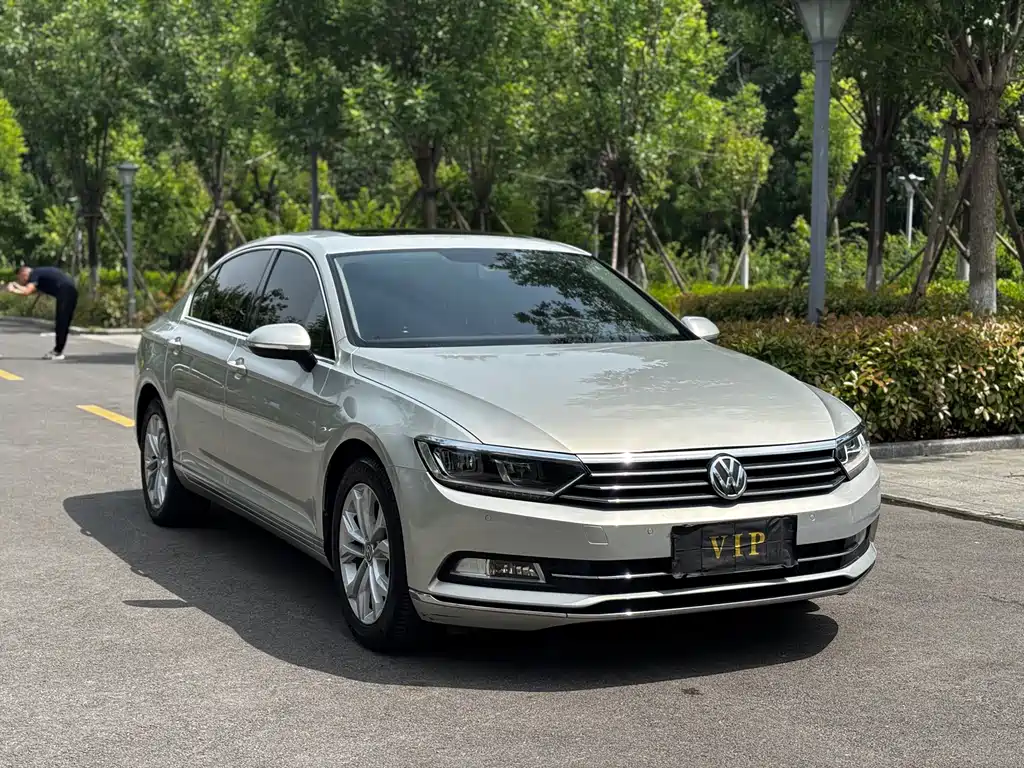 Volkswagen Passat 2018 Facelift 330TSI DSG Luxury