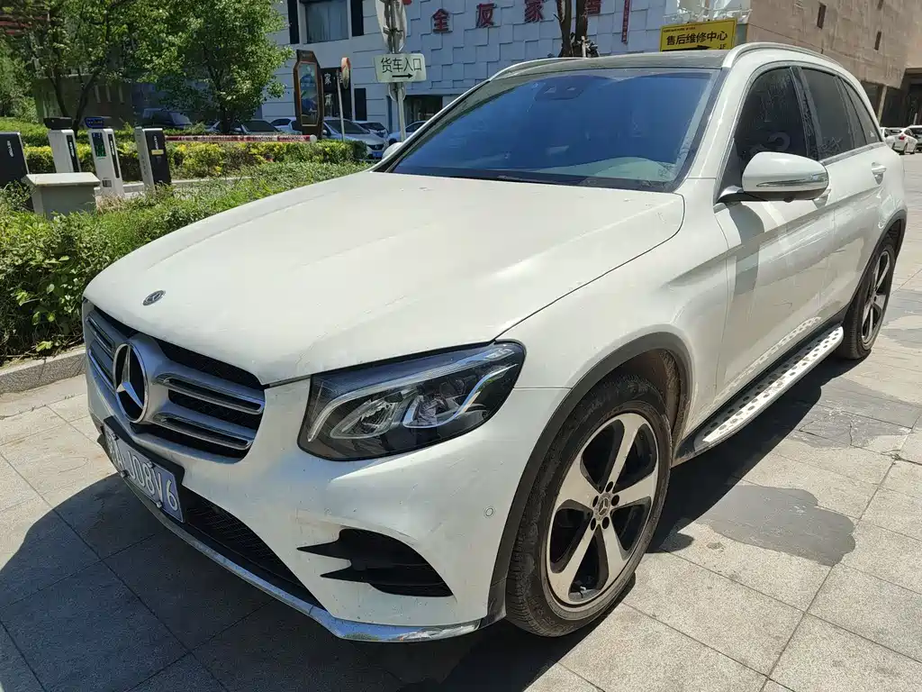 Mercedes-Benz GLC 2019 GLC 260 4MATIC Luxury