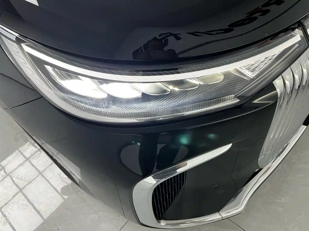 Voyah Dreamer 2025 PHEV AWD Premium Kunpeng Edition