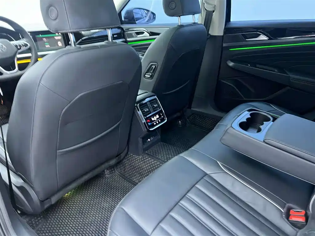 Volkswagen Passat 2023 330TSI Starlight Elite Edition