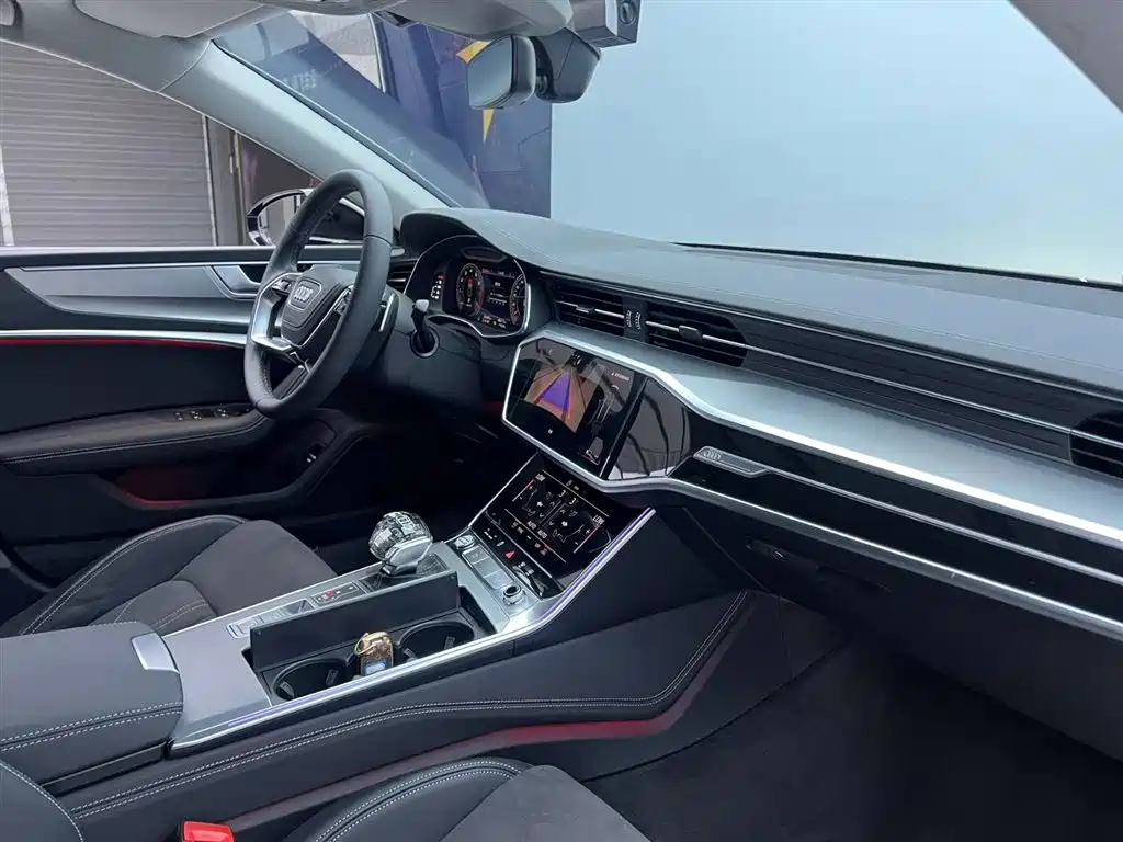 Audi A7L 2024 45 TFSI Luxury