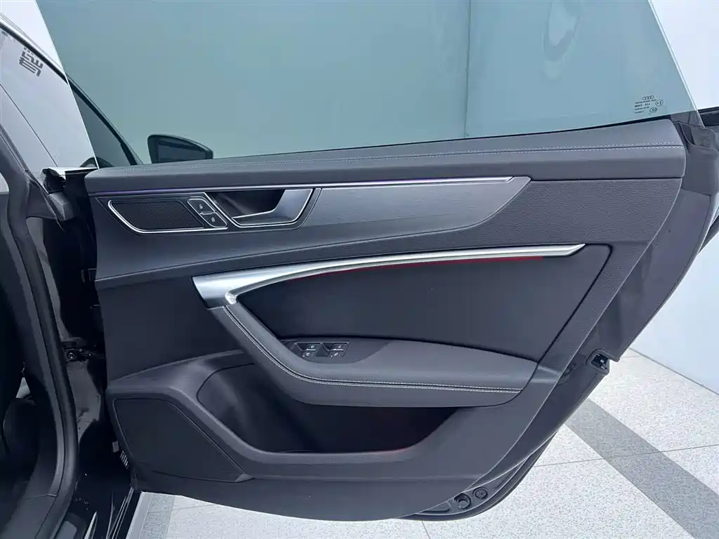 Audi A7L 2024 45 TFSI Luxury