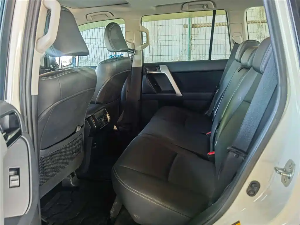 Toyota Prado 2016 2.7L Automatic Standard Edition