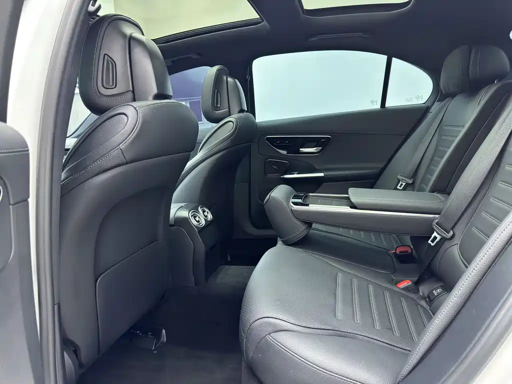 Mercedes-Benz C-Class 2025 C 260 L Sport