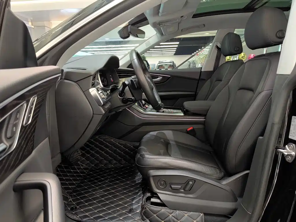 Audi Q8 2022 55 TFSI