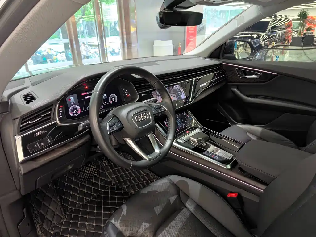 Audi Q8 2022 55 TFSI