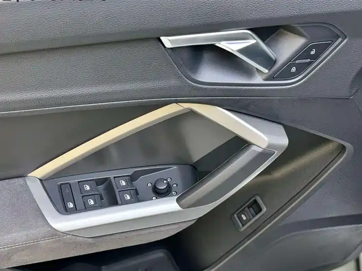 Audi Q3 2023 35 TFSI S Line