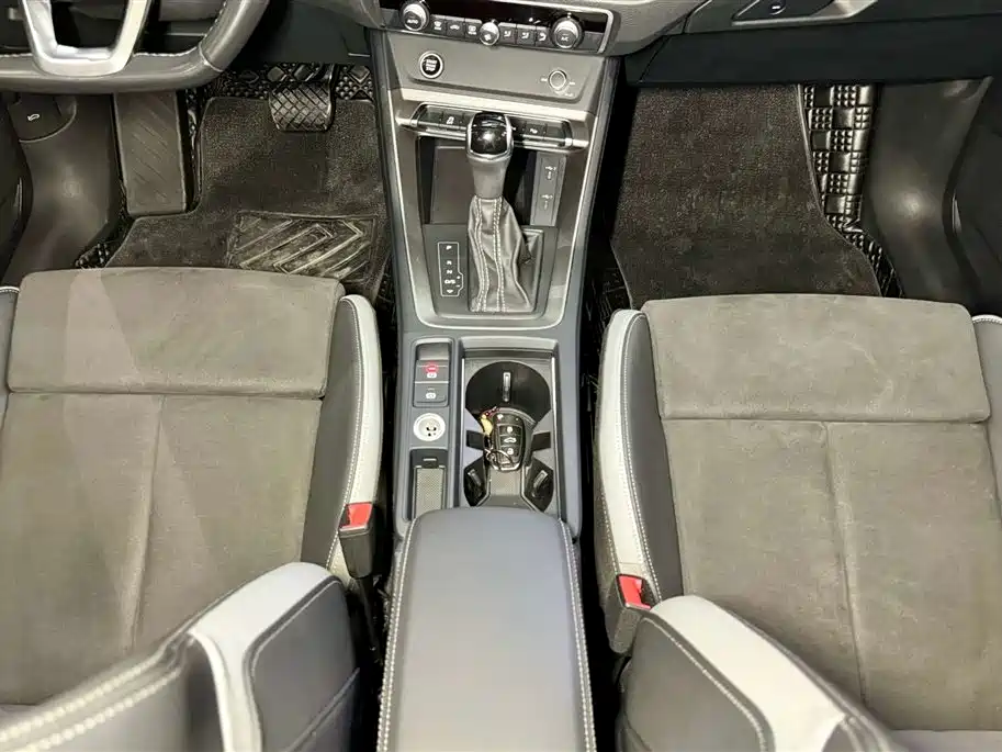 Audi Q3 2023 35 TFSI S Line