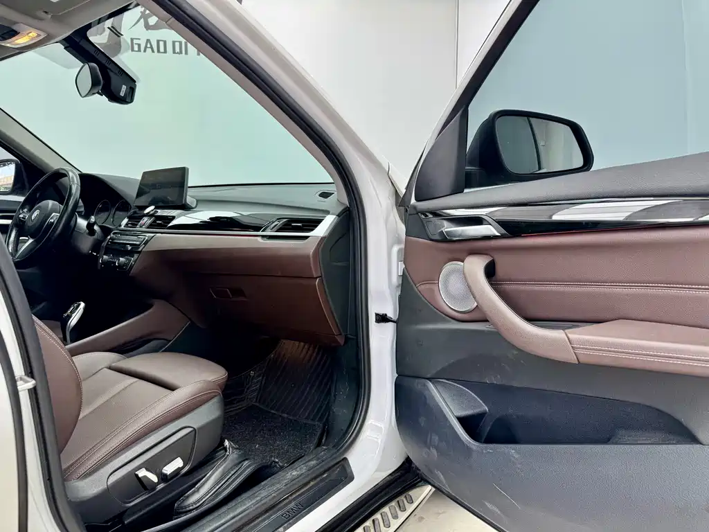BMW X1 2022 sDrive25Li Leading Edition