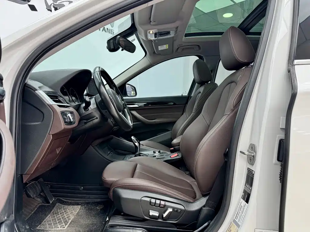 BMW X1 2022 sDrive25Li Leading Edition