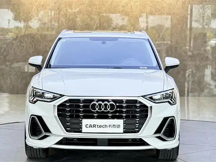 Audi Q3 2023 35 TFSI S Line