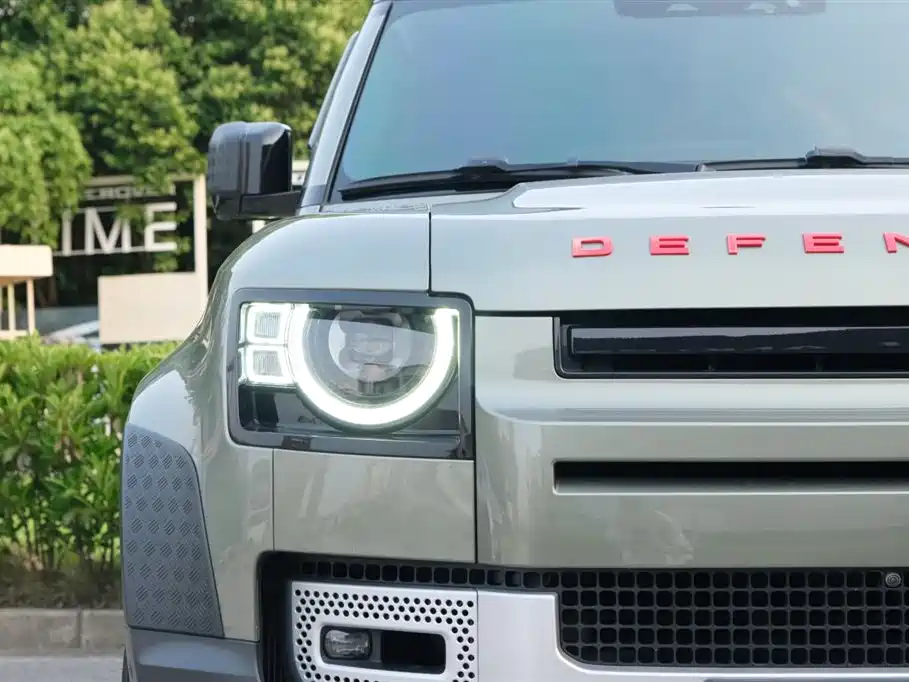 Land Rover Defender 2024 110 3.0T P400 Dark Special Edition
