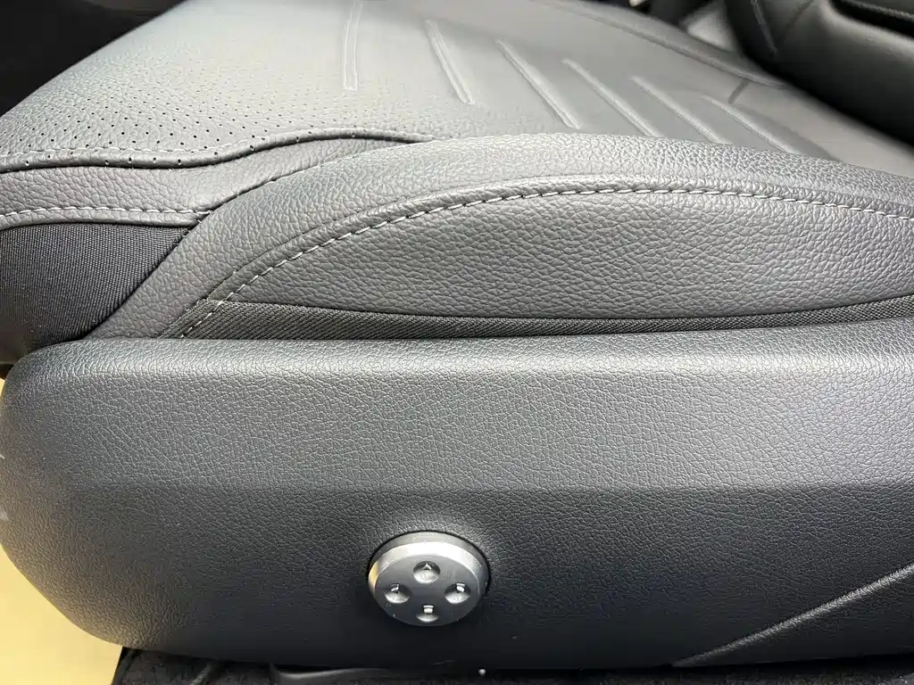 Mercedes-Benz C-Class 2025 C 260 L Sport