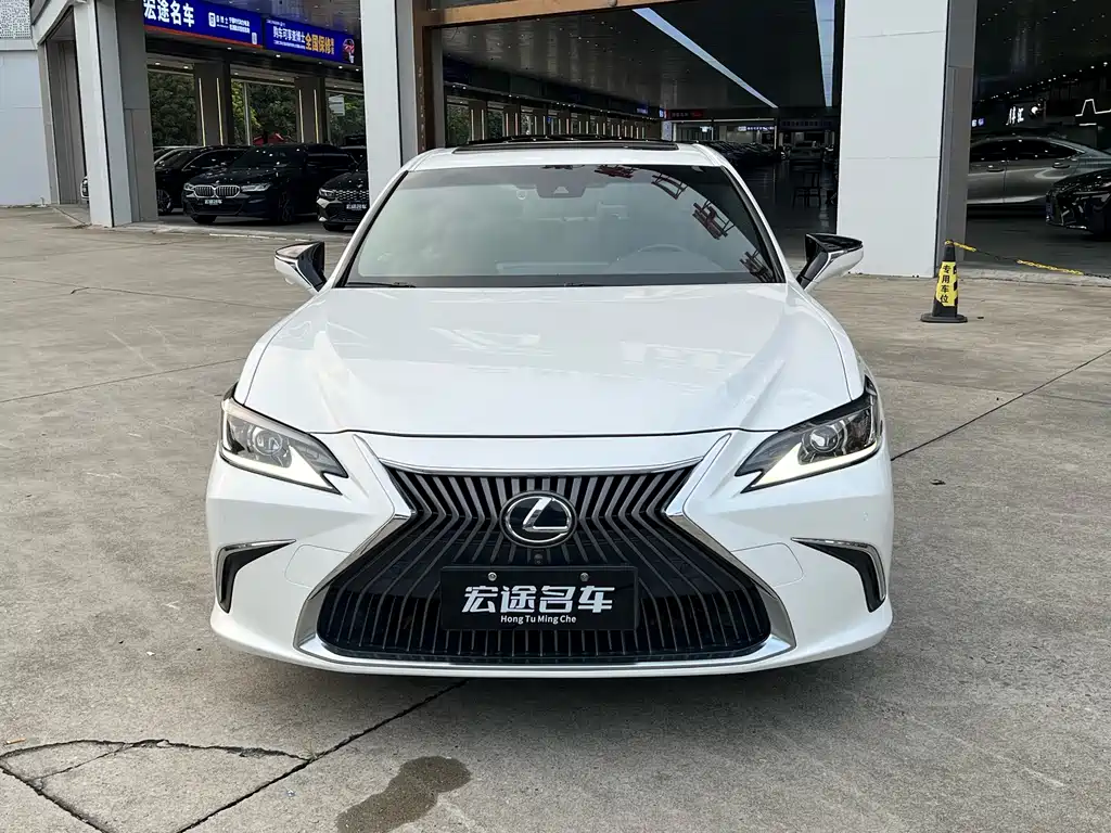 Lexus ES 2021 200 Excellence Edition