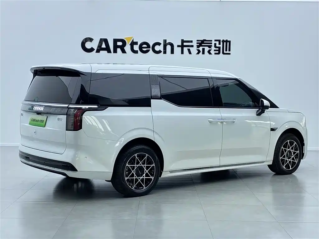 Zeekr 009 2024 7-Seater Aisle Edition AWD 108kWh