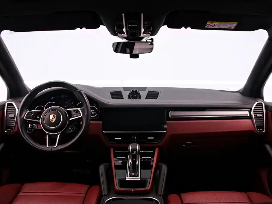 Porsche Cayenne 2023 Platinum Edition