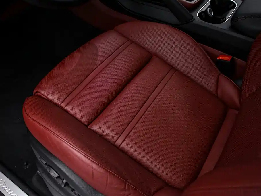 Porsche Cayenne 2023 Platinum Edition