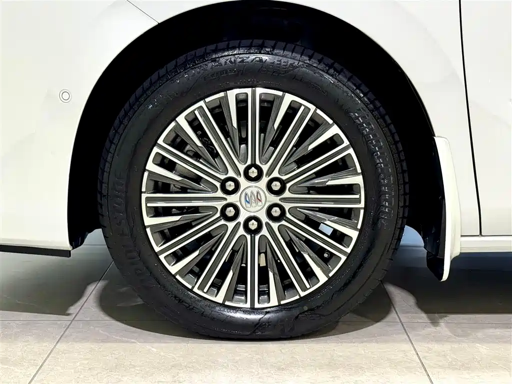 Buick GL8 EV 2024 Lu Zun Luxury 7-Seater