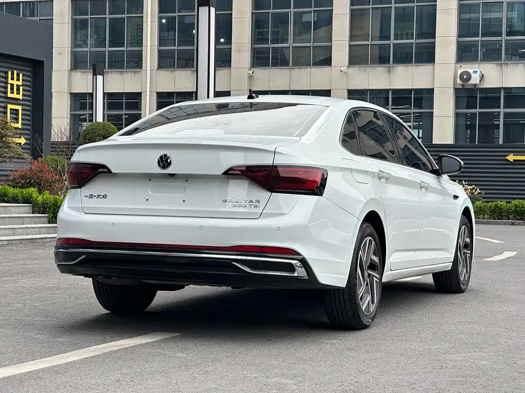 Volkswagen Sagitar 2024 300TSI DSG Beyond Edition