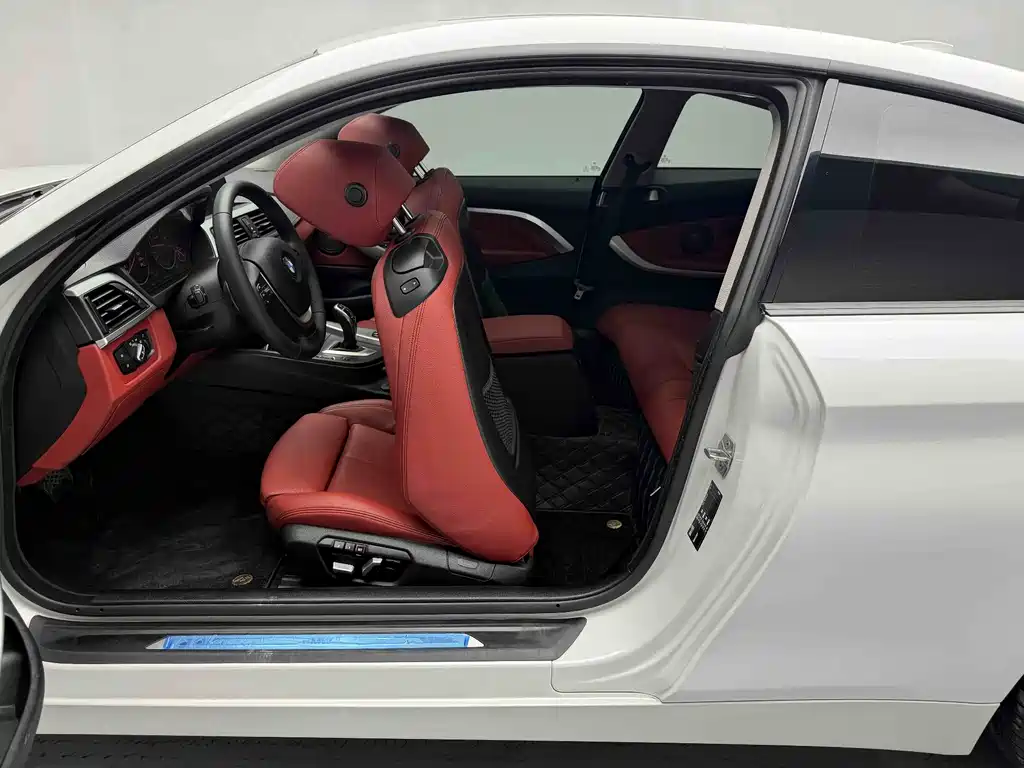BMW 4 Series 440i Design Line