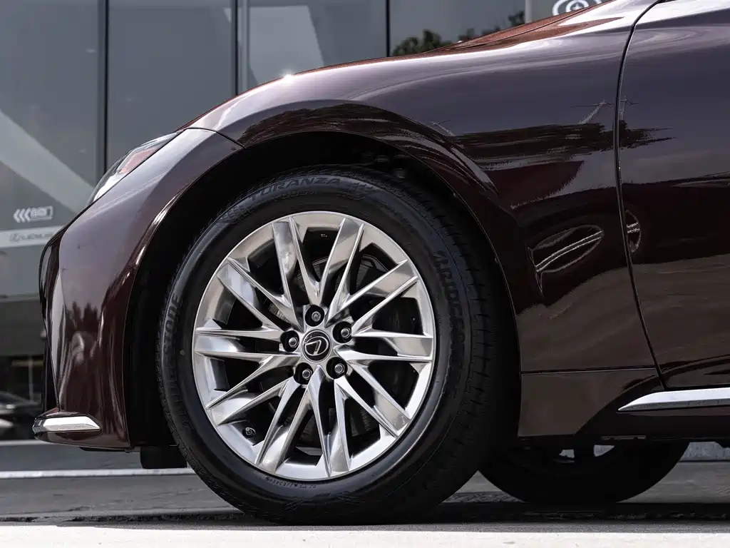 Lexus LS 2021 500h Luxury Edition