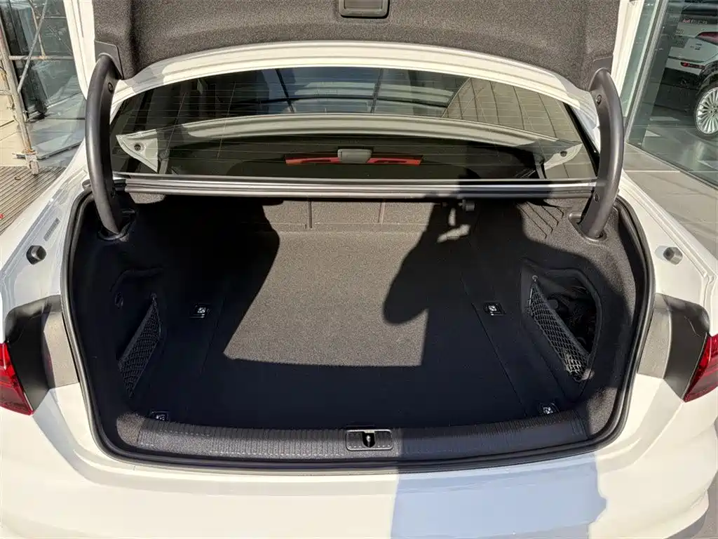Audi A4L 2022 40 TFSI Luxury Dynamic Edition