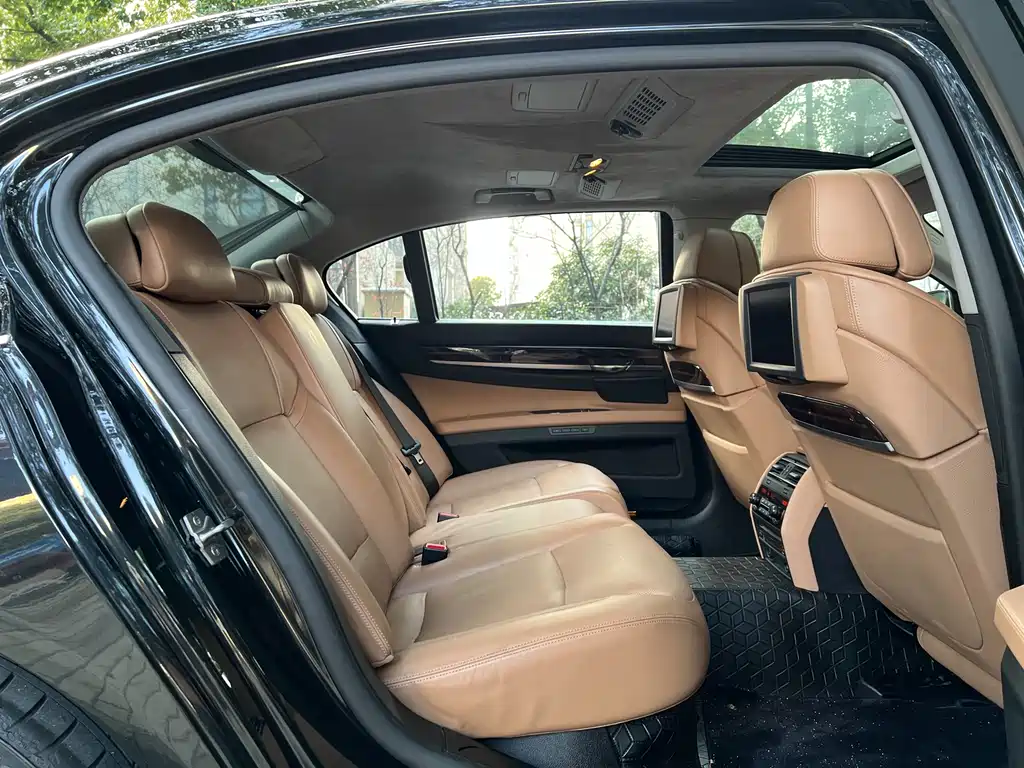 BMW 7 Series 2010 760Li