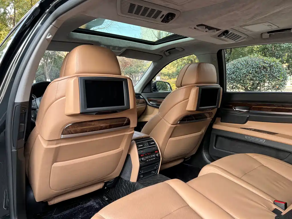 BMW 7 Series 2010 760Li