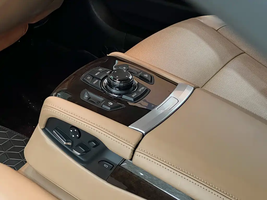 BMW 7 Series 2010 760Li
