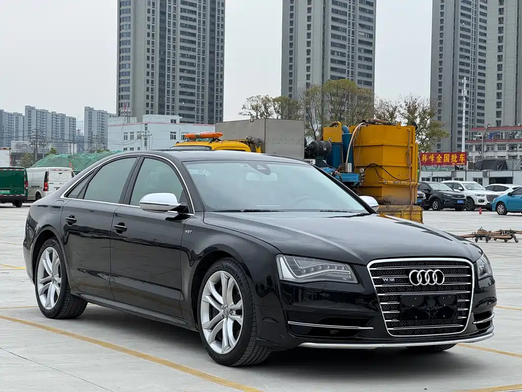 Audi S8 2013 model S8 4.0 TFSI quattro