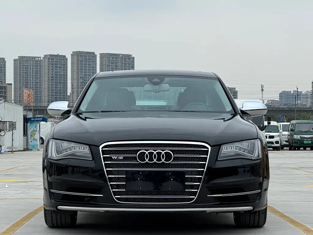 Audi S8 2013 model S8 4.0 TFSI quattro