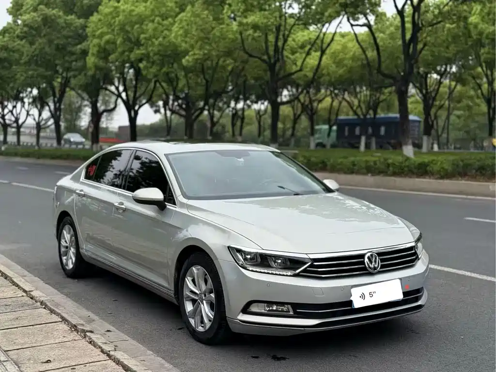 Volkswagen Passat 2018 Facelift 330TSI DSG Luxury