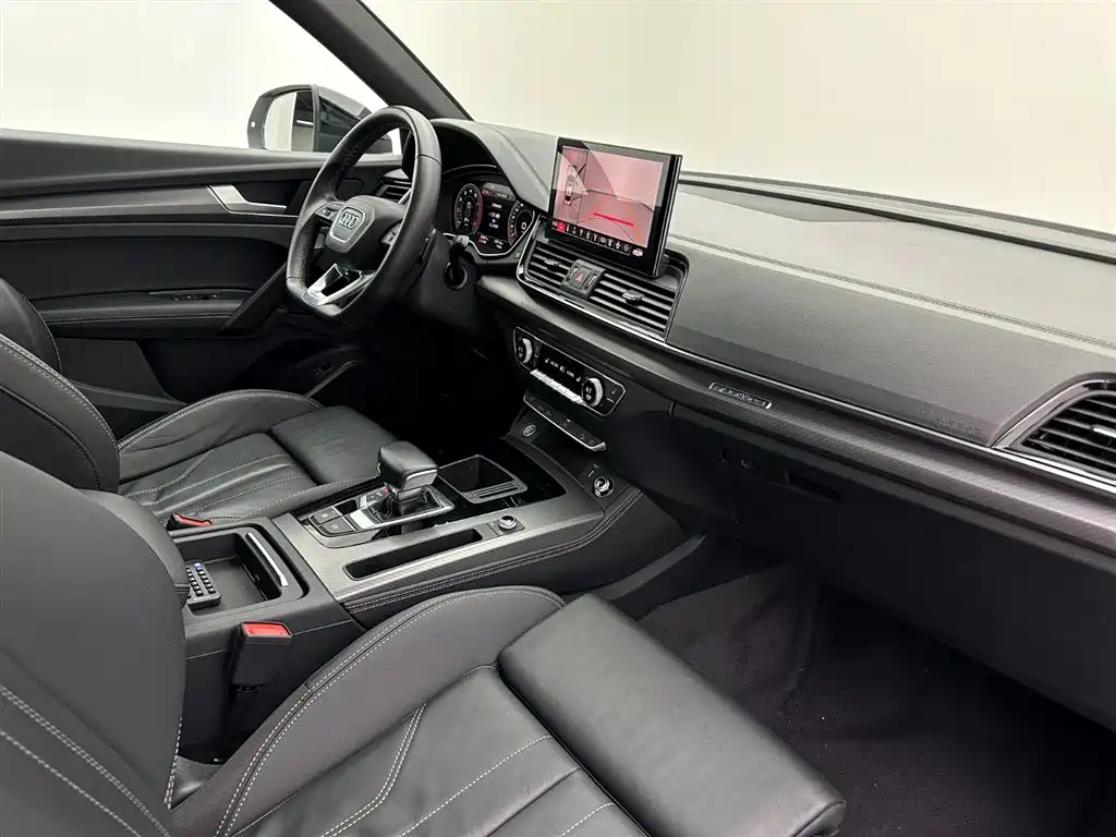 Audi Q5L 2023 40T Luxury Dynamic Edition