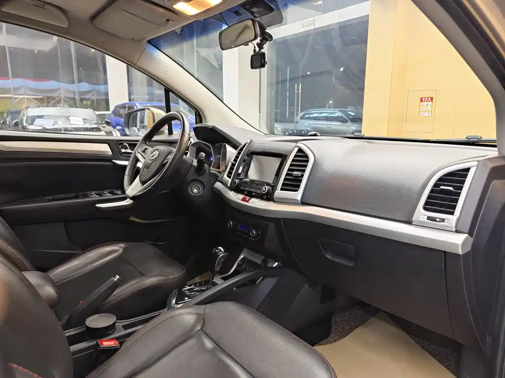 JAC Refine S3 2016 1.5L CVT Luxury Intelligent Edition
