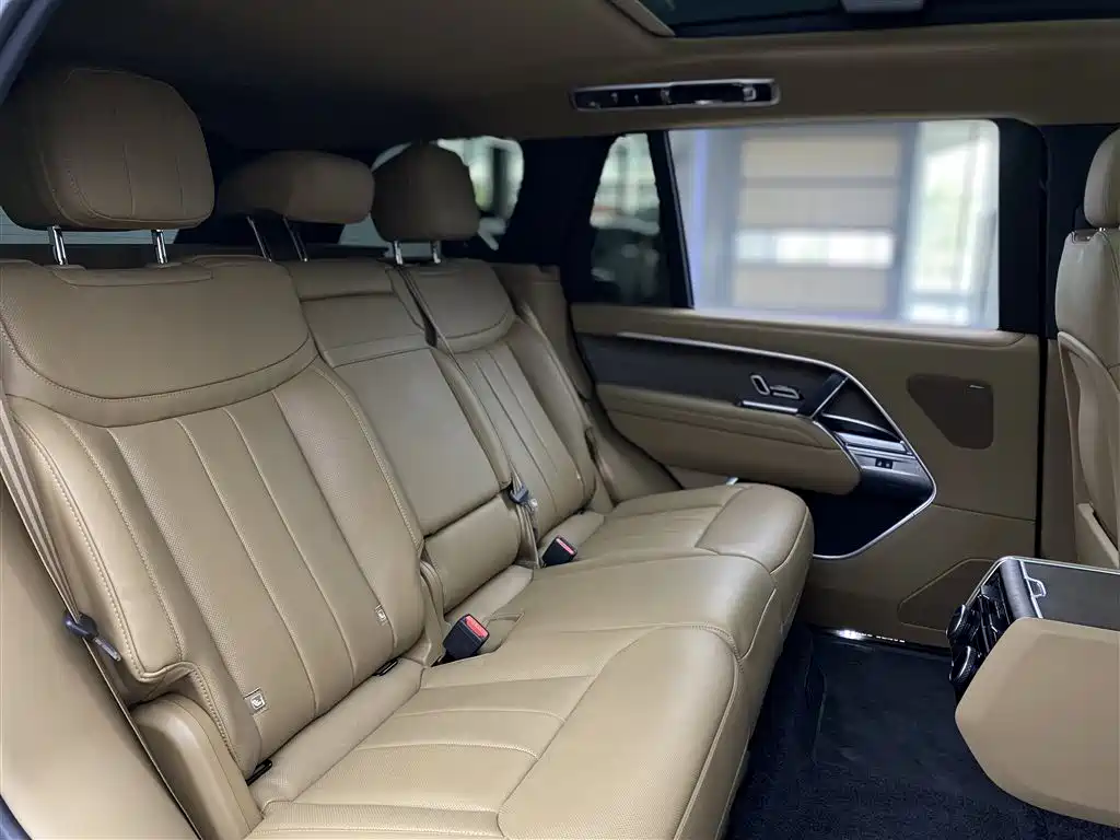 Range Rover 2025 3.0 L6 400PS Autobiography LWB