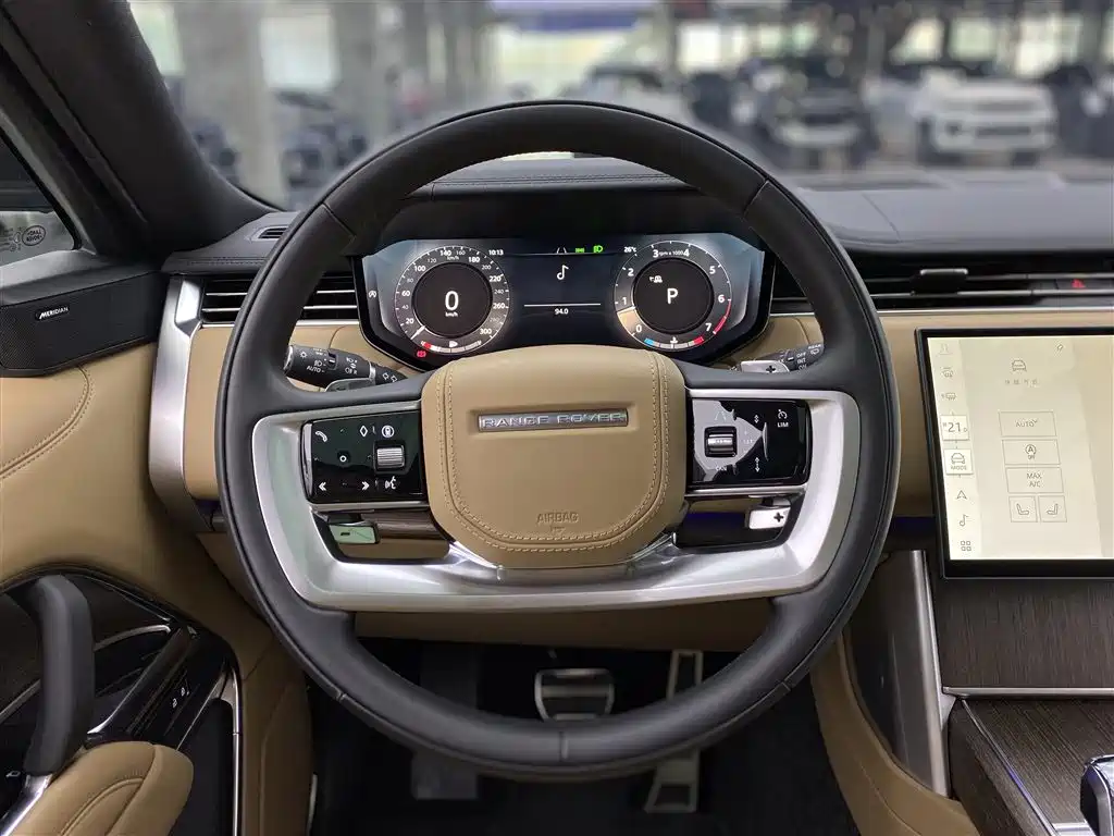 Range Rover 2025 3.0 L6 400PS Autobiography LWB