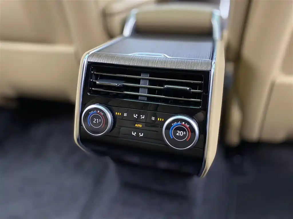 Range Rover 2025 3.0 L6 400PS Autobiography LWB